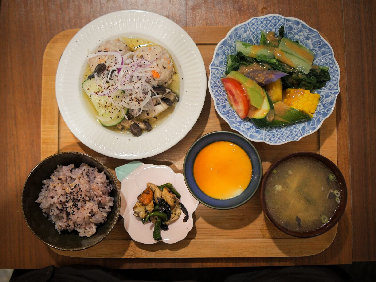 佑去吃飯 #03｜跟著節氣換菜單的定食店，連挑食鬼都吃到見底｜禾豐田食